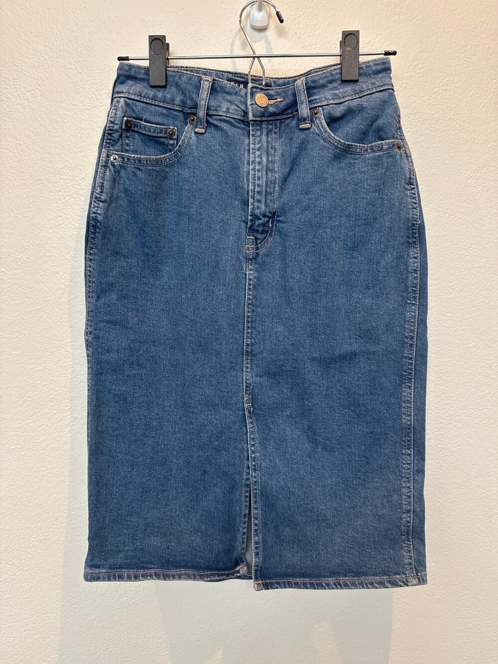GAP Womens Size 2/26 Medium Wash High Rise Front Slit Denim Midi Skirt